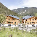 Franz Johann Aparts - 150m To Slopes Apartman