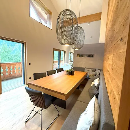 Franz Johann Aparts - 150m To Slopes Apartment *