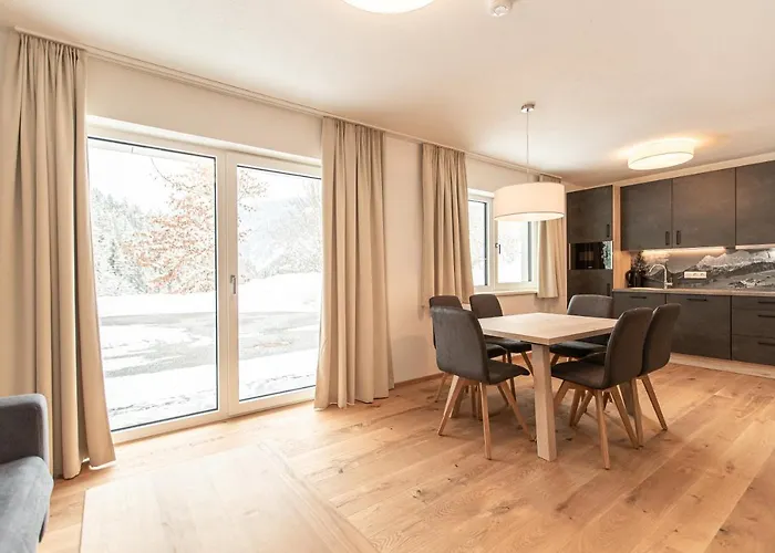 Franz Johann Aparts - 150m To Slopes Apartment *