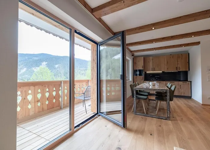 Franz Johann Aparts - 150m To Slopes Apartment *